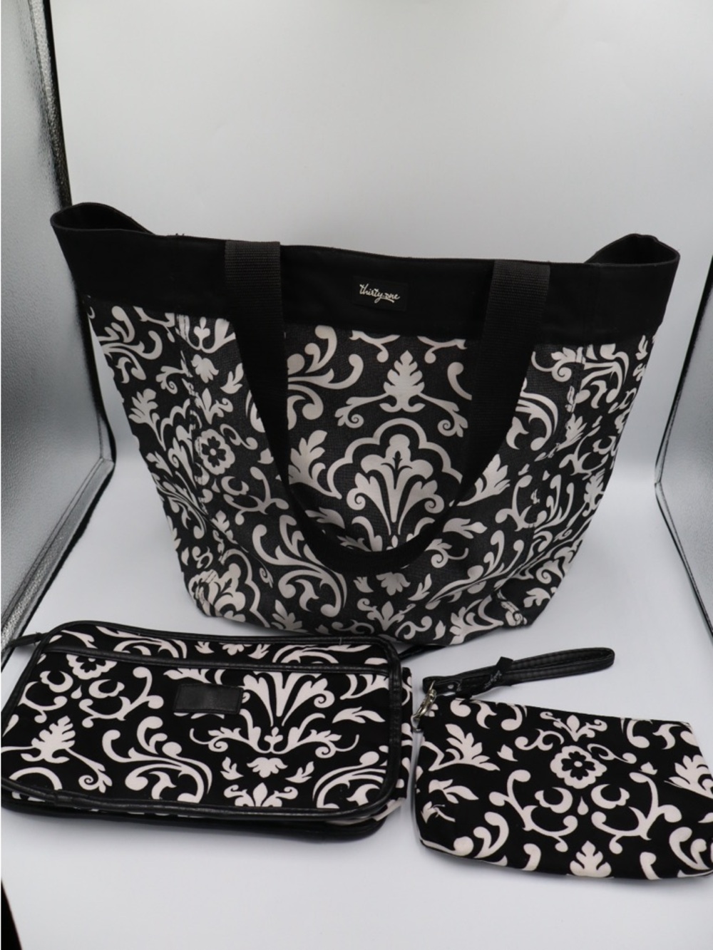 thirty-one Black and White Damask Tote Set with Wristlet and Pouch